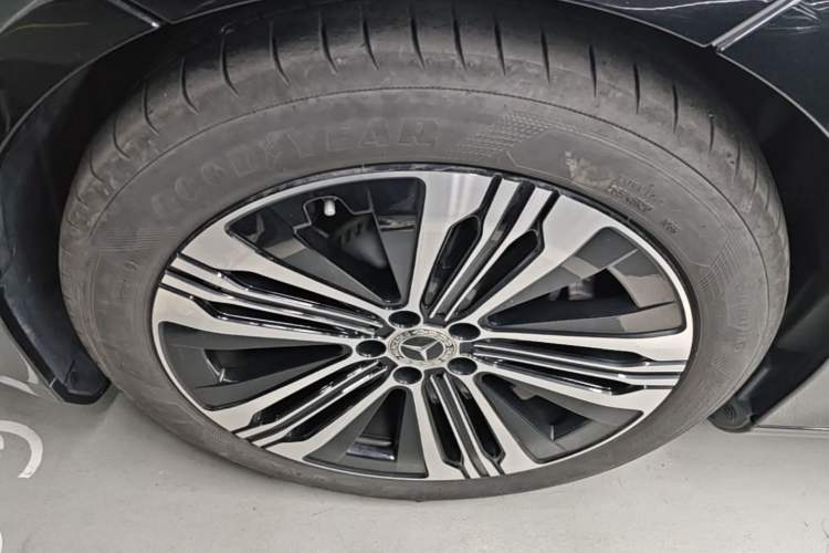 Used Mercedes-Benz EQS 2023 450+ Pioneer Edition Left Front Wheel Hub