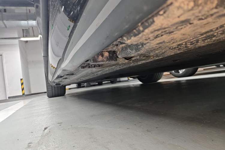 Used Mercedes-Benz EQS 2023 450+ Pioneer Edition Left Side Sill