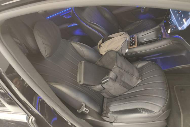 Used Mercedes-Benz EQS 2023 450+ Pioneer Edition Right Front Seat