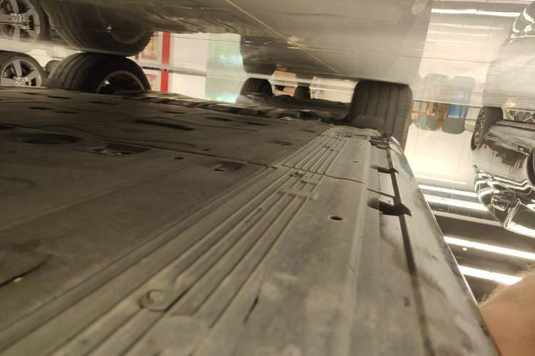 Used Mercedes-Benz EQS 2023 450+ Pioneer Edition Right Side Sill