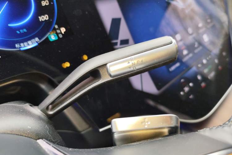 Used Mercedes-Benz EQS 2023 450+ Pioneer Edition Gear Lever