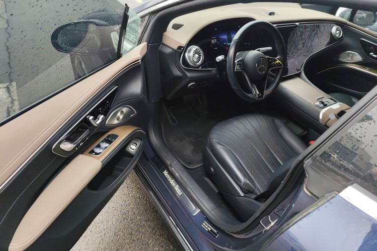 Used Mercedes-Benz EQS 2023 450+ Pioneer Edition Interior 3