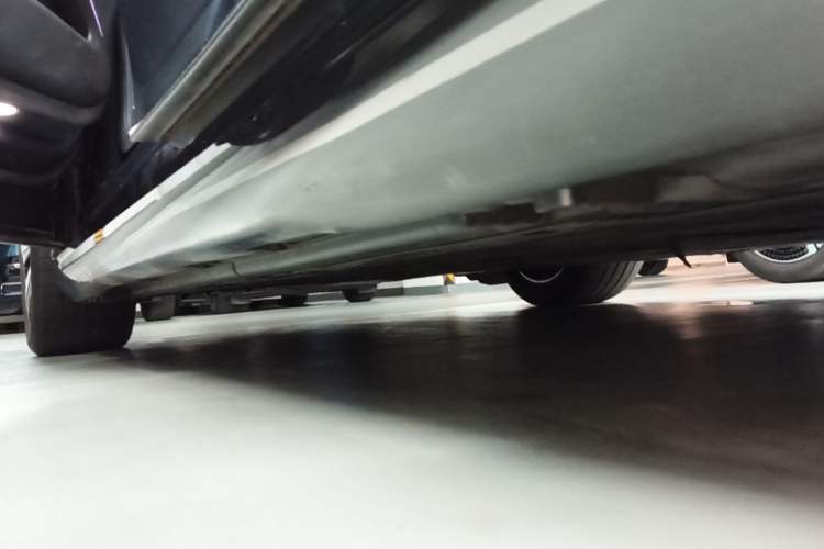 Used Mercedes-Benz EQS 2023 450+ Pioneer Edition Left Side Sill