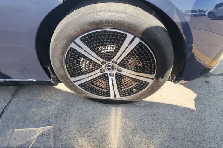 Used Mercedes-Benz EQS 2023 450+ Luxury Edition Right Front Wheel Hub