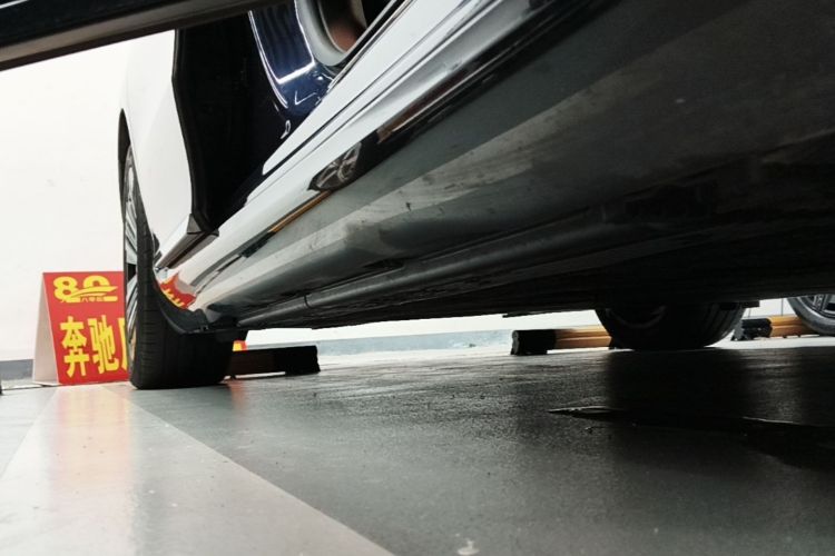 Used Mercedes-Benz EQS 2023 450+ Pioneer Edition Right Side Sill