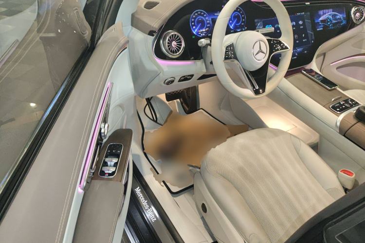 Used Mercedes-Benz EQS 2023 450+ Pioneer Edition Interior 3