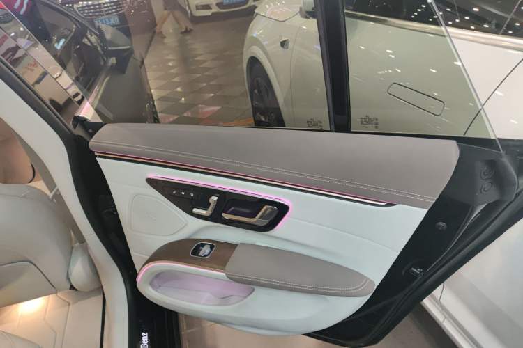 Used Mercedes-Benz EQS 2023 450+ Pioneer Edition Interior 6