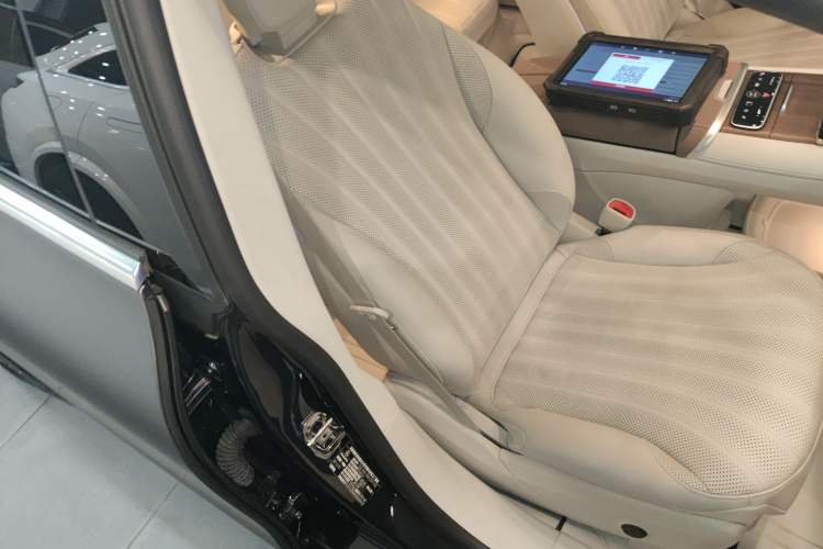 Used Mercedes-Benz EQS 2023 450+ Pioneer Edition Right Front Seat
