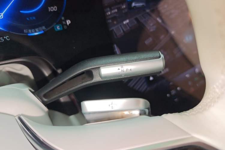 Used Mercedes-Benz EQS 2023 450+ Pioneer Edition Gear Lever