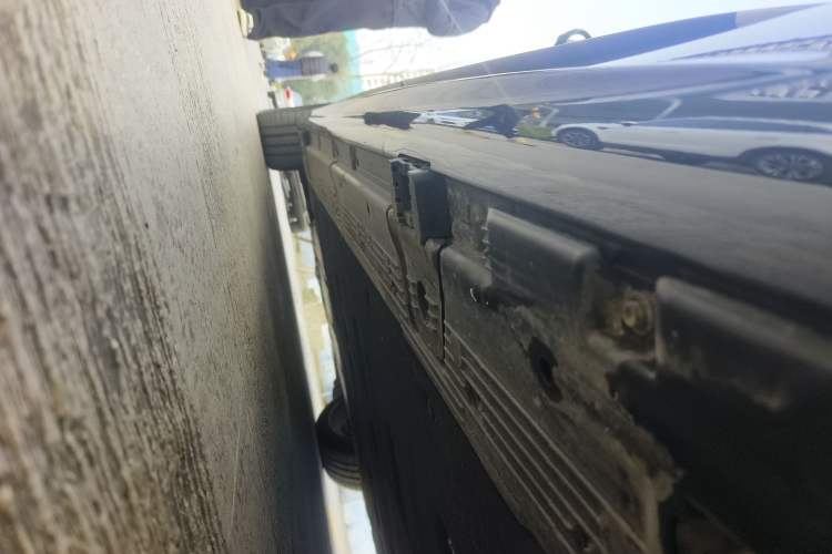 Used Mercedes-Benz EQS 2023 580 4MATIC Chassis Rear Left