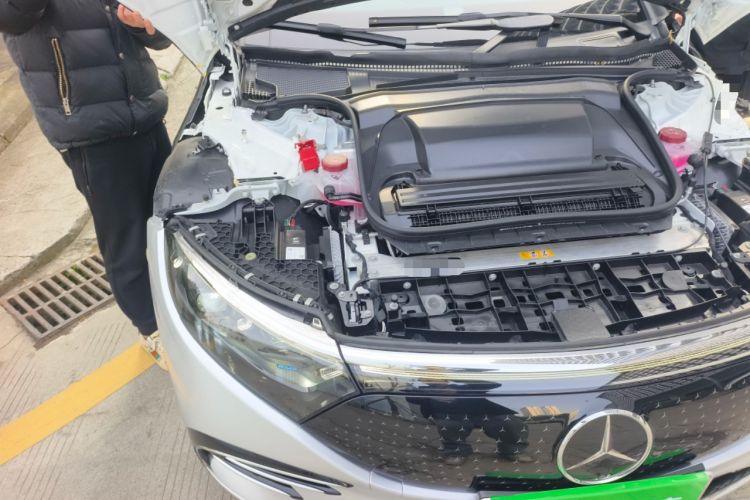Used Mercedes-Benz EQS 2023 580 4MATIC Engine Bay Right