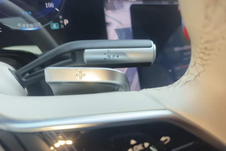 Used Mercedes-Benz EQS 2023 580 4MATIC Gear Lever