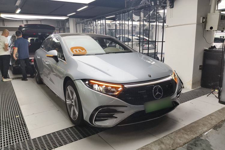 Used Mercedes-Benz EQS 2023 450+ Luxury Edition Front Right 45 Deg
