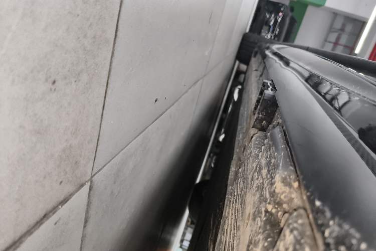 Used Mercedes-Benz EQS 2023 450+ Luxury Edition Left Side Sill