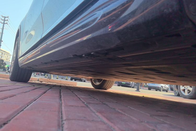 Used Mercedes-Benz EQS 2023 450+ Pioneer Edition Left Side Sill