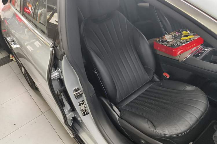 Used Mercedes-Benz EQS 2023 450+ Luxury Edition Right Front Seat