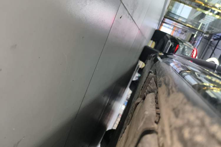 Used Mercedes-Benz EQS 2023 450+ Luxury Edition Right Side Sill