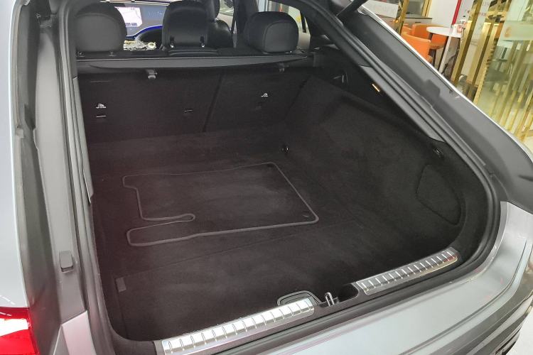 Used Mercedes-Benz EQS 2023 450+ Luxury Edition Trunk