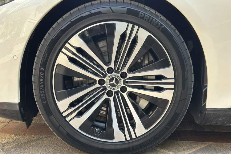 Used Mercedes-Benz EQS 2023 450+ Pioneer Edition Exterior 5