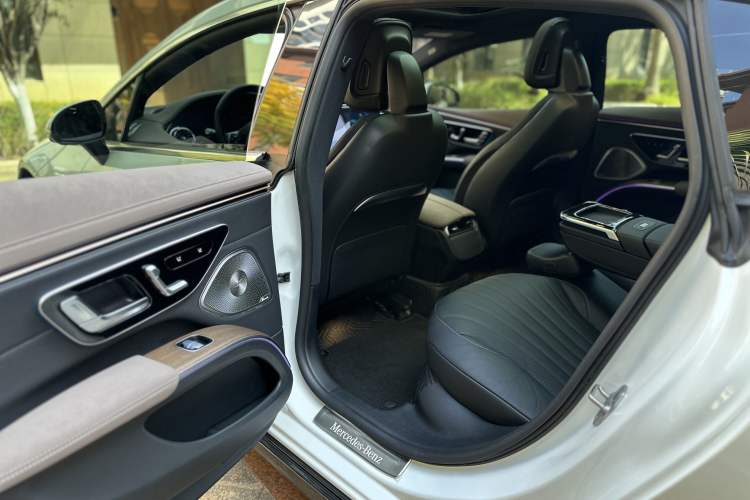 Used Mercedes-Benz EQS 2023 450+ Pioneer Edition Interior 11