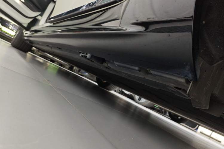 Used Mercedes-Benz EQS 2023 450+ Luxury Edition Left Side Sill