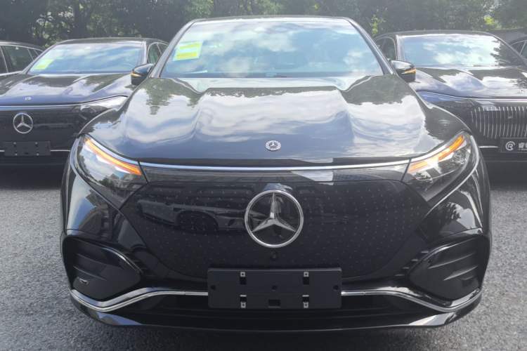 Used Mercedes-Benz EQS 2025 500 4MATIC Front