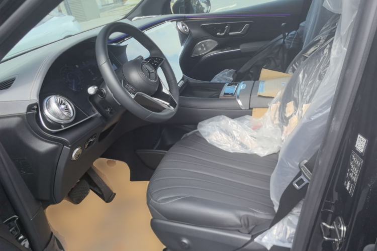 Used Mercedes-Benz EQS 2025 500 4MATIC Left Front Seat