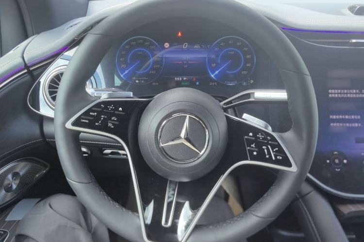 Used Mercedes-Benz EQS 2025 500 4MATIC Steering Wheel