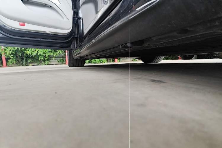 Used Mercedes-Benz EQS AMG 2022 AMG EQS 53 4MATIC+ Left Side Sill