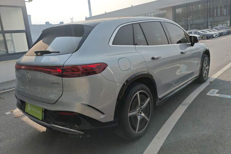 Used Mercedes-Benz EQS SUV 2023 450 4MATIC Pioneer Edition Rear Right 45 Deg