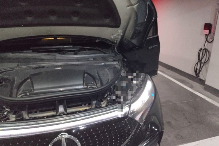 Used Mercedes-Benz EQS SUV 2023 450 4MATIC Pioneer Edition Engine Bay Left