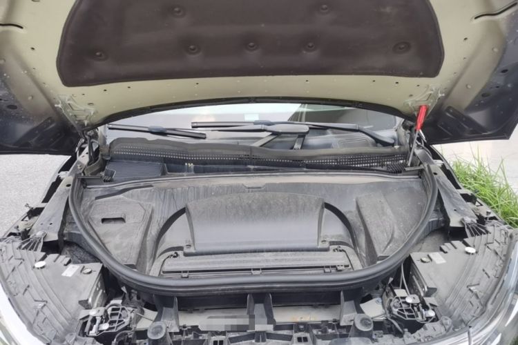 Used Mercedes-Benz EQS SUV 2023 450 4MATIC Luxury Edition Engine Bay