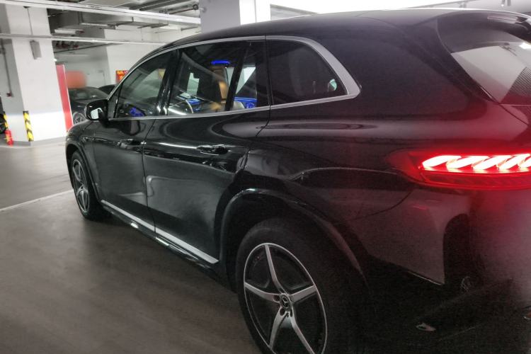 Used Mercedes-Benz EQS SUV 2023 450 4MATIC Pioneer Edition Exterior 3
