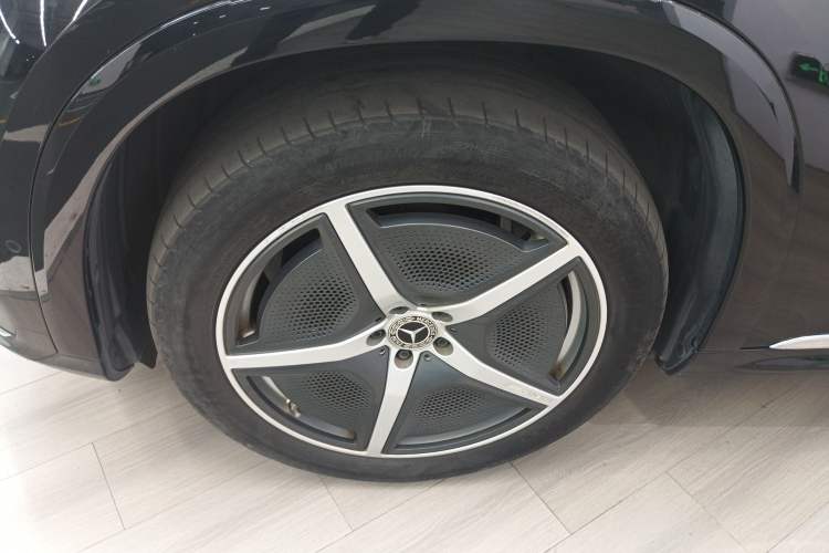 Used Mercedes-Benz EQS SUV 2023 450 4MATIC Pioneer Edition Exterior 4