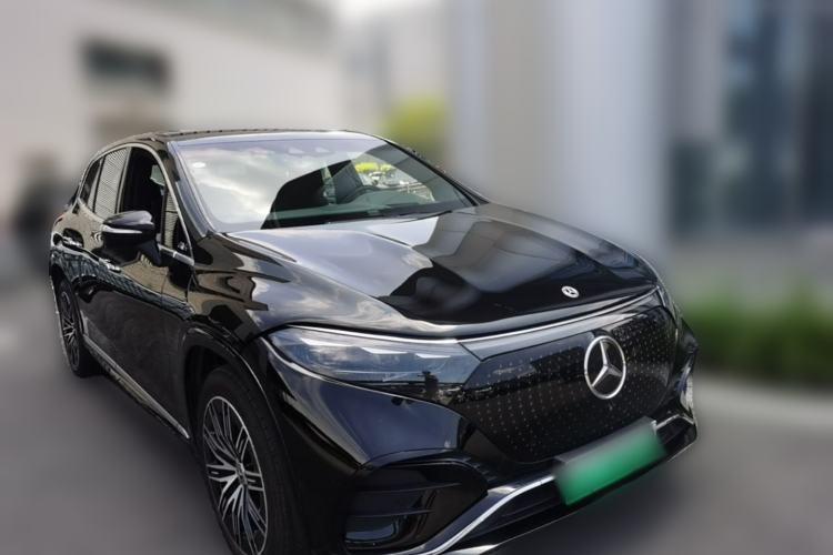 Used Mercedes-Benz EQS SUV 2023 450 4MATIC Luxury Edition Front Right 45 Deg