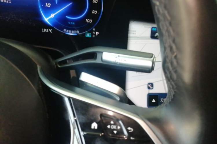Used Mercedes-Benz EQS SUV 2023 450 4MATIC Pioneer Edition Gear Lever