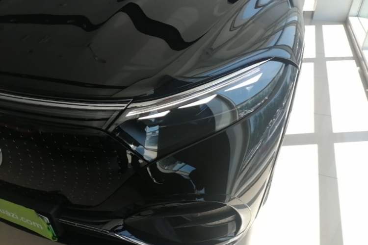 Used Mercedes-Benz EQS SUV 2023 450 4MATIC Pioneer Edition Left Front Headlight