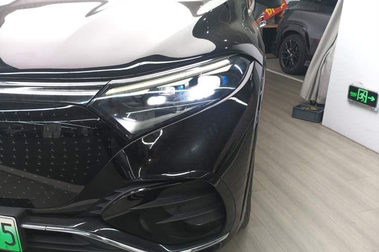 Used Mercedes-Benz EQS SUV 2023 450 4MATIC Pioneer Edition Left Front Headlight