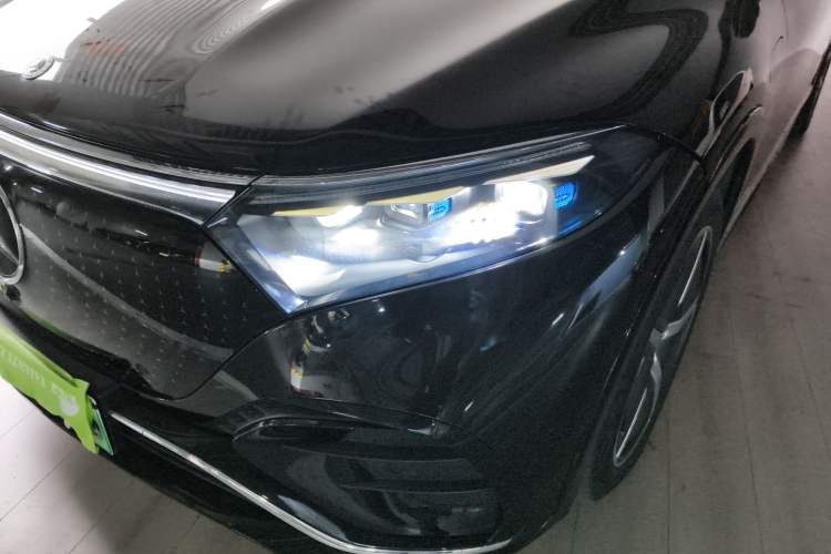 Used Mercedes-Benz EQS SUV 2023 450 4MATIC Pioneer Edition Left Front Headlight