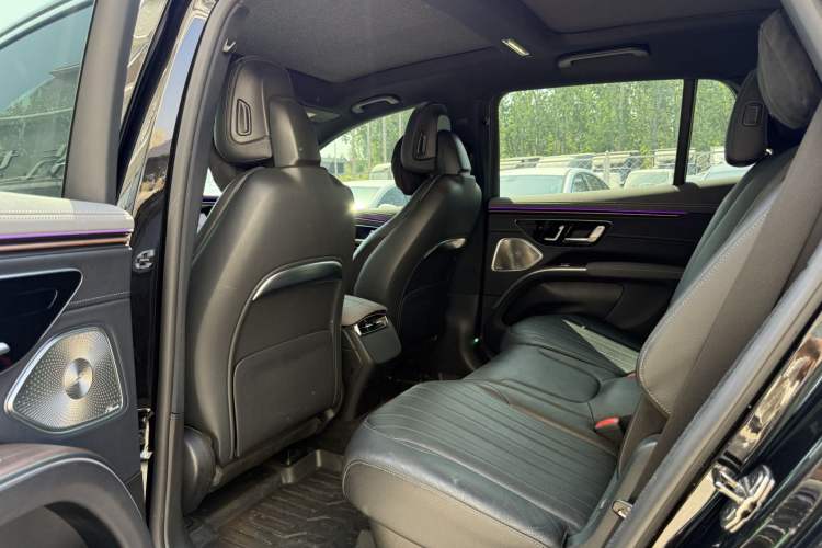 Used Mercedes-Benz EQS SUV 2023 450 4MATIC Pioneer Edition Left Rear Seat