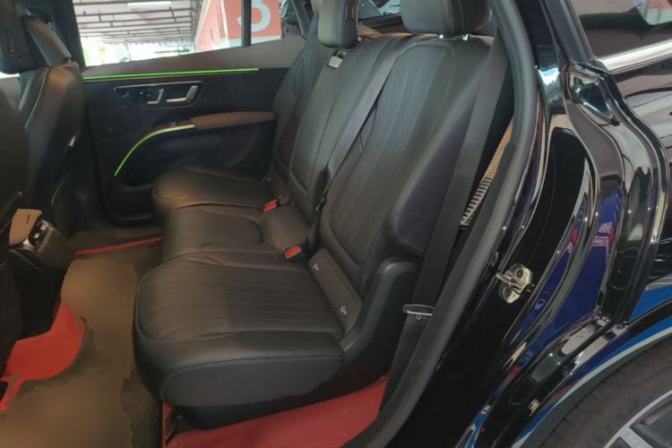 Used Mercedes-Benz EQS SUV 2023 450 4MATIC Pioneer Edition Left Rear Seat