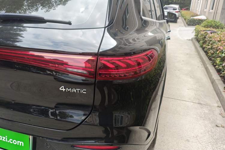 Used Mercedes-Benz EQS SUV 2023 450 4MATIC Pioneer Edition Right Rear Taillight