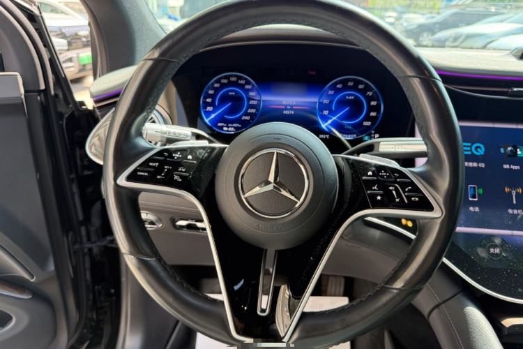 Used Mercedes-Benz EQS SUV 2023 450 4MATIC Pioneer Edition Steering Wheel