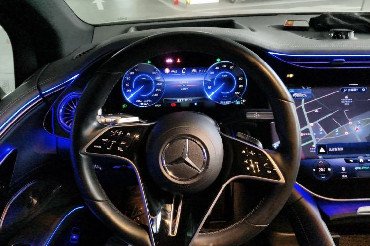 Used Mercedes-Benz EQS SUV 2023 450 4MATIC Pioneer Edition Steering Wheel