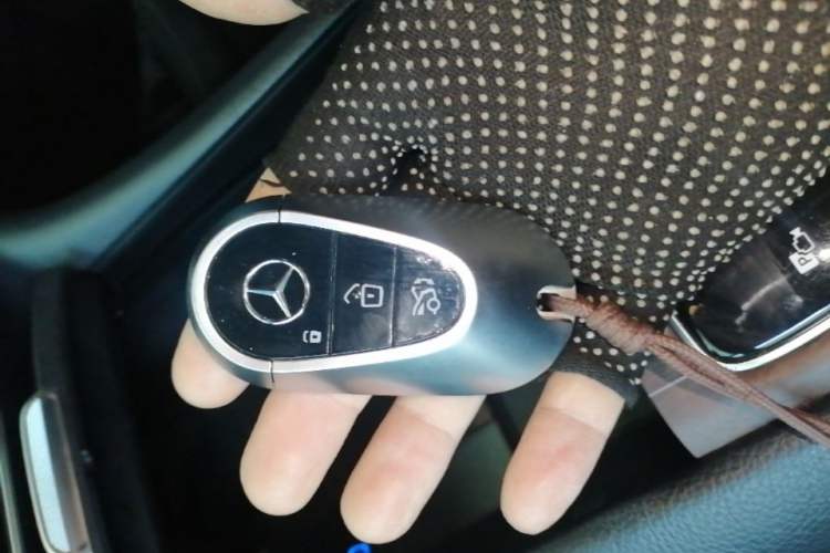 Used Mercedes-Benz EQS SUV 2023 450 4MATIC Pioneer Edition Vehicle Key