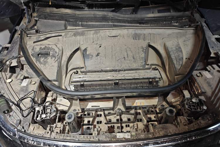 Used Mercedes-Benz EQS SUV 2023 450 4MATIC Pioneer Edition Engine Bay
