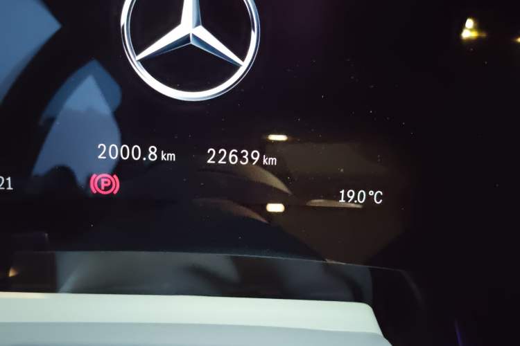 Used Mercedes-Benz EQS SUV 2023 450 4MATIC Pioneer Edition Odometer Close Up