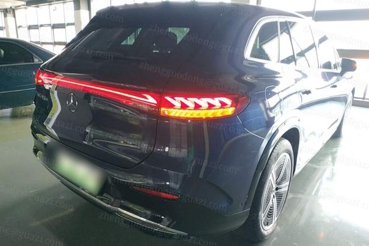 Used Mercedes-Benz EQS SUV 2023 450+ Right Side
