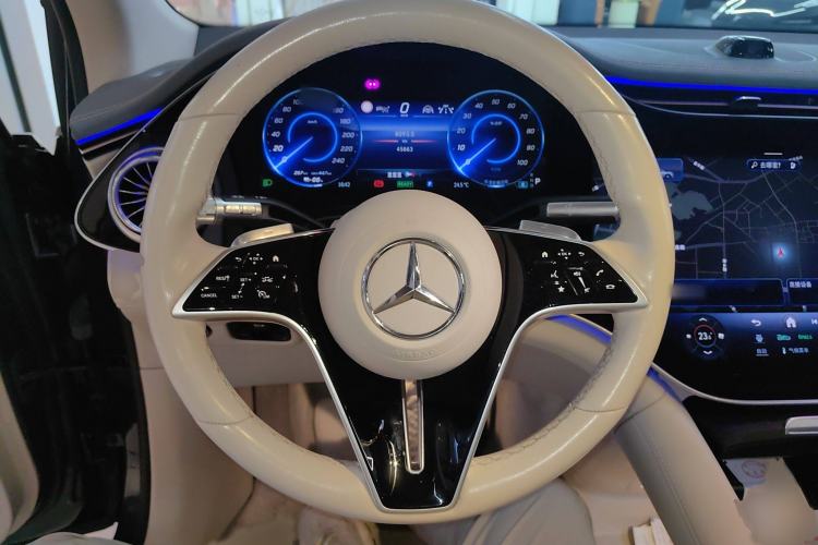Used Mercedes-Benz EQS SUV 2023 450 4MATIC Pioneer Edition Steering Wheel