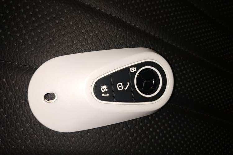 Used Mercedes-Benz EQS SUV 2023 450+ Vehicle Key